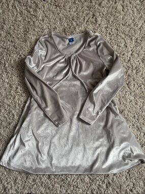 Old Navy |  Silver Velvet Girls' Long Sleeve Dress 🩶